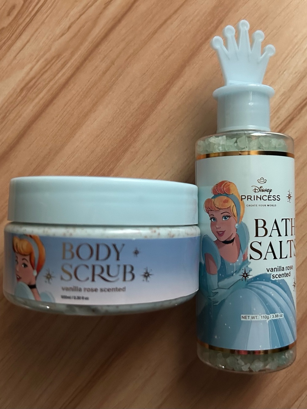 💙 NEW 💙 Disney Princess Cinderella Bath Salt & Body Scrub 💙 - Picture 2 of 2